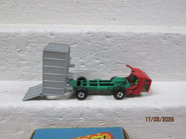 MATCHBOX SUPERFAST - GMC TIPPER TRUCK - BOXED