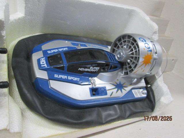 RADIO CONTROL - HOVERCRAFT - BOXED