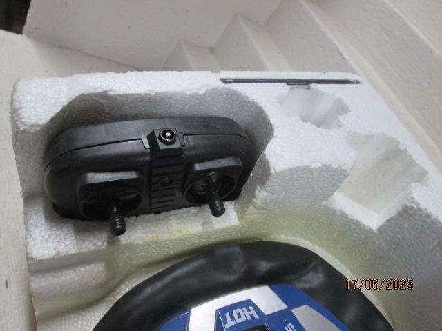 RADIO CONTROL - HOVERCRAFT - BOXED