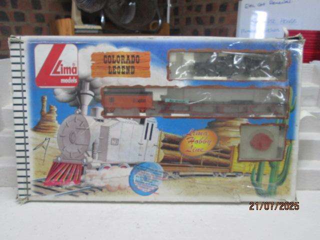 HO SCALE - LIMA - COLORADO LEGEND TRAIN SET - BOXED