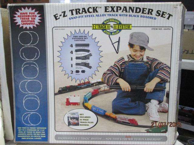 HO / OO SCALE - BACHMANN - E-Z TRACK EXPANDER SET -  BOXED