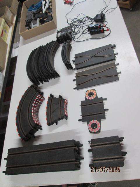 1:43 SCALE - CARRERA - SLOT CAR SET