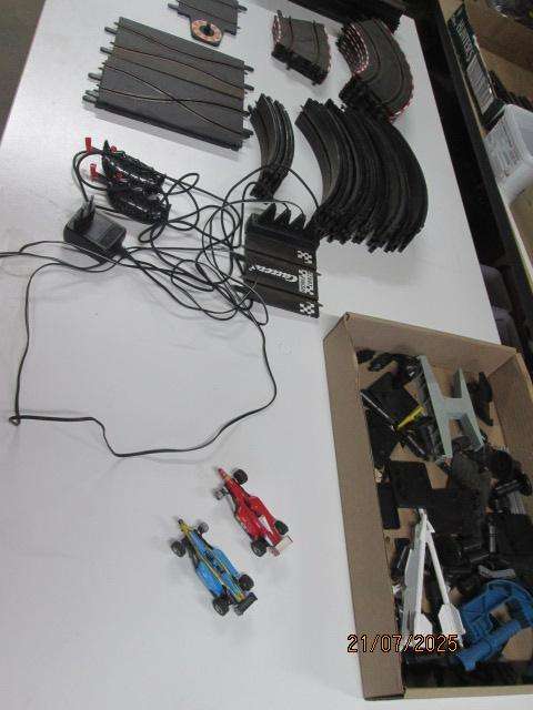 1:43 SCALE - CARRERA - SLOT CAR SET