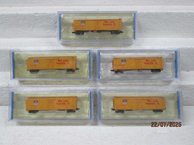 N SCALE - BACHMANN - UP 50 FOOT BOX CARS - X5 - BOXED