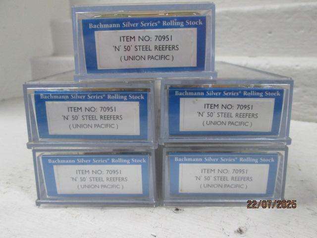 N SCALE - BACHMANN - UP 50 FOOT BOX CARS - X5 - BOXED