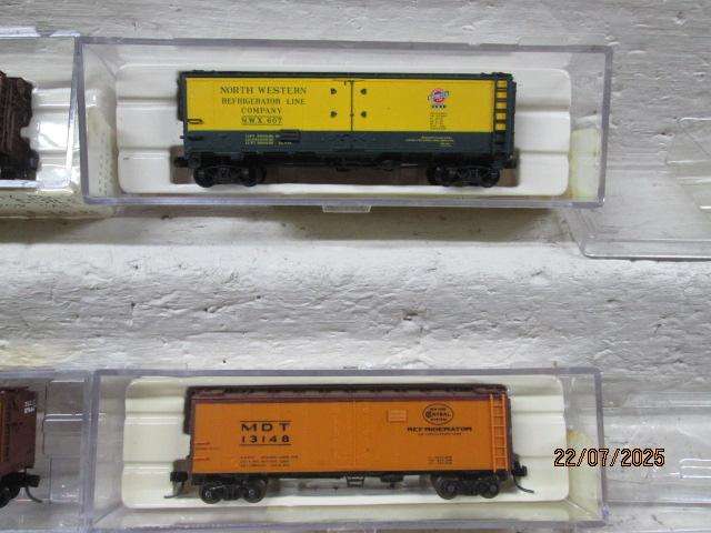 N SCALE - INTERMOUNTAIN RAILWAY CO - VARIOUS BOX CARS - X5 - BOXED