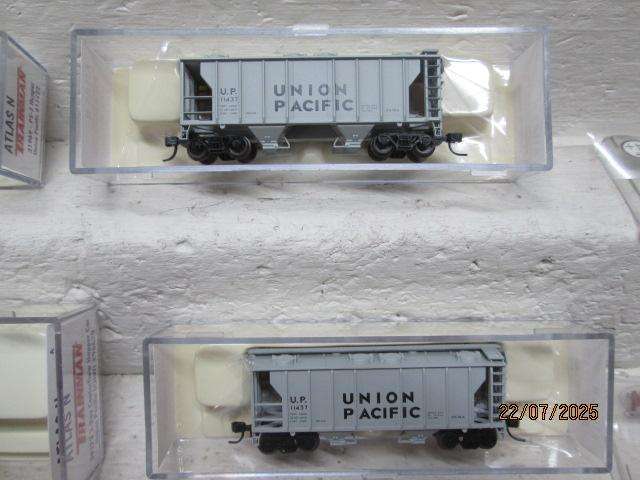 N SCALE - ATLAS - VARIOUS UNION PACIFIC CLOSED HOPPERS - X4 - BOXED