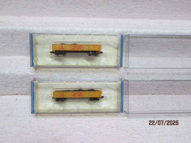 N SCALE - BACHMANN - UP 40 FOOT GONDOLA'S - X2 - BOXED