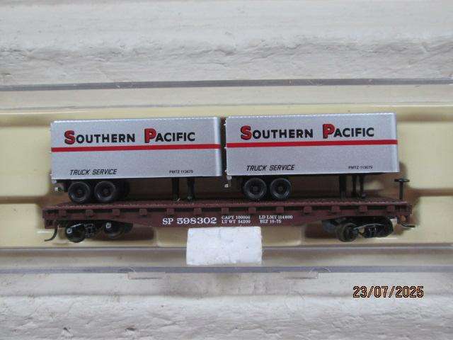 N SCALE - ATLAS - FLAT CAR WAGON WITH TRAILER LOAD - X4 - BOXED