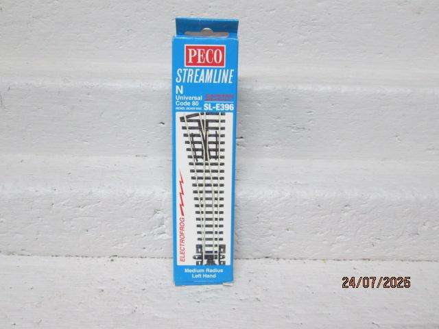 N SCALE - PECO - MEDIUM RADIUS LEFT HAND - POINT -  SL-E396 - BOXED