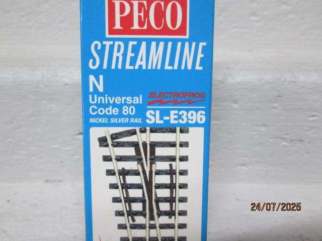 N SCALE - PECO - MEDIUM RADIUS LEFT HAND - POINT -  SL-E396 - BOXED