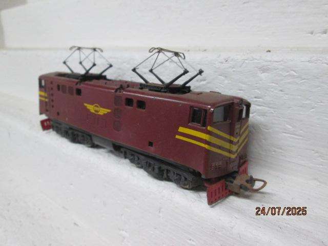HO SCALE - LIMA - SAR - BROWN 5E ELECTRIC LOCOMOTIVE