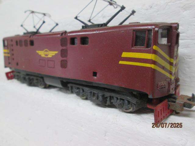 HO SCALE - LIMA - SAR - BROWN 5E ELECTRIC LOCOMOTIVE