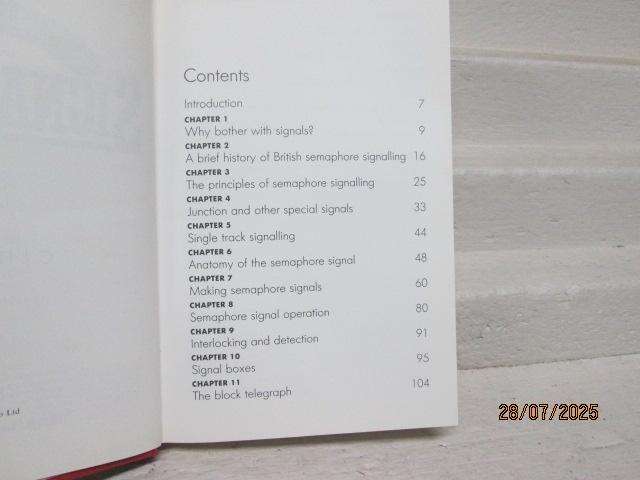 BOOK - MODEL RAILWAY - SIGNALLING