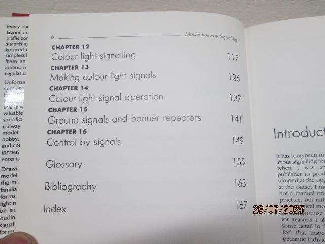 BOOK - MODEL RAILWAY - SIGNALLING