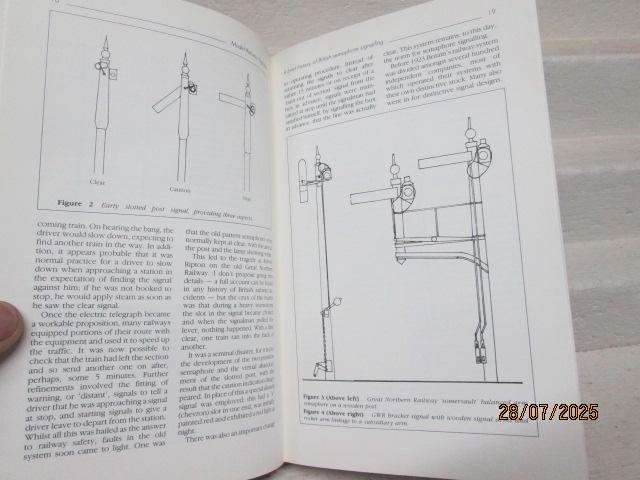 BOOK - MODEL RAILWAY - SIGNALLING