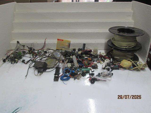 HO SCALE - WIRING + LIGHTS + SWITCHES + STRIP CONNECTORS ETC