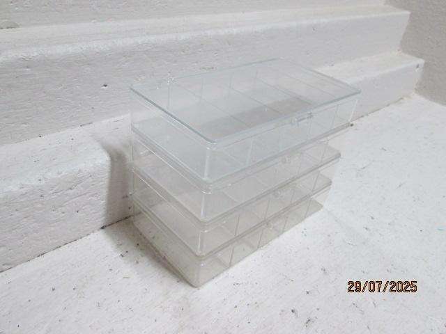 HO / OO SCALE - X4 SMALL CONTAINERS - IDEAL FOR SMALL PARTS