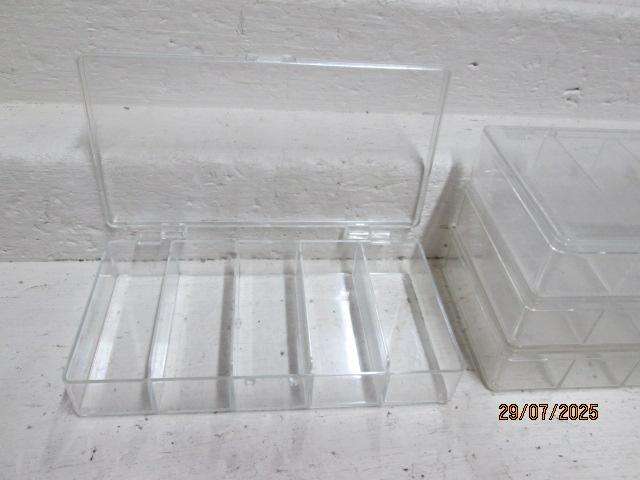 HO / OO SCALE - X4 SMALL CONTAINERS - IDEAL FOR SMALL PARTS