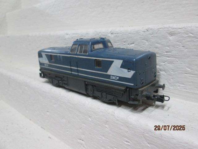 HO SCALE - LIMA - SNCF - V100 DIESEL LOCOMOTIVE