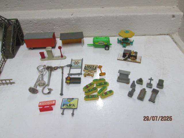 HO SCALE - LARGE AMOUNT OF MODEL RAILWAY SCENERY INCLUDING GRAVEYARD ETC