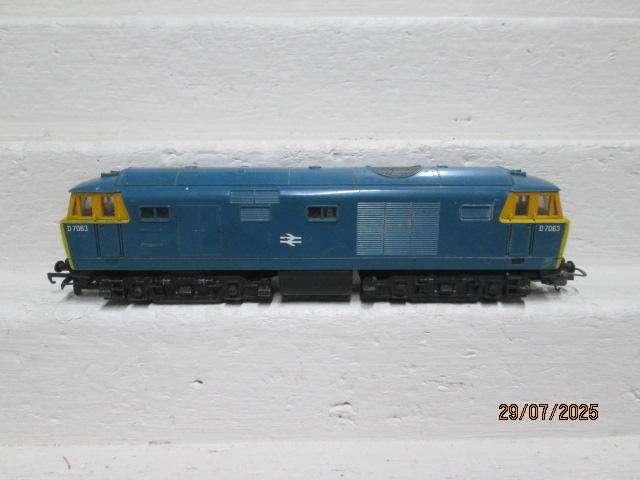 OO SCALE - HORNBY - BR DIESEL LOCOMOTIVE