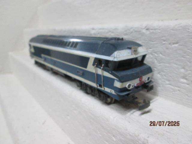 HO SCALE - JOUEF - BLUE SNCF DIESEL LOCOMOTIVE