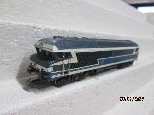 HO SCALE - JOUEF - BLUE SNCF DIESEL LOCOMOTIVE
