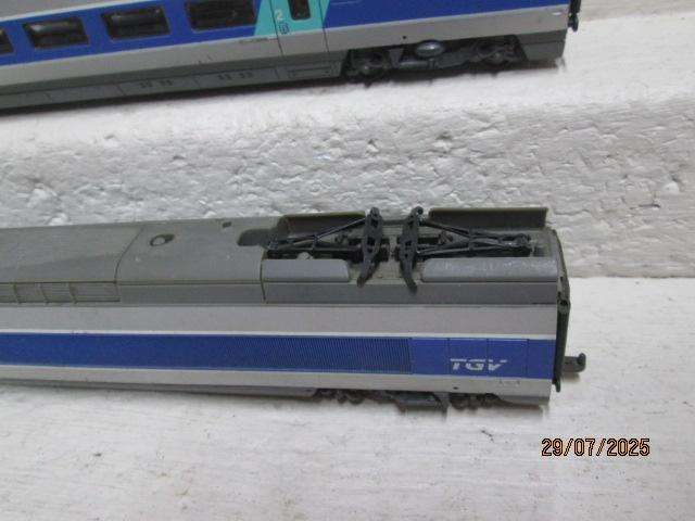 HO SCALE - JOUEF - TGV - SPEED TRAIN SET (X2 POWER UNITS)