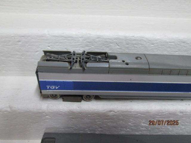 HO SCALE - JOUEF - TGV - SPEED TRAIN SET (X2 POWER UNITS)