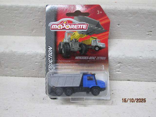 HO SCALE - MAJORETTE - MERCEDES MENZ TIPPER TRUCK - BOXED