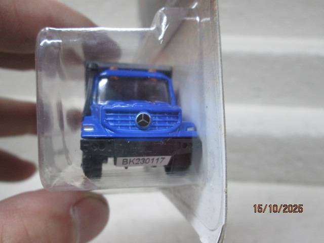 HO SCALE - MAJORETTE - MERCEDES MENZ TIPPER TRUCK - BOXED