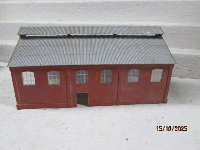 HO SCALE - FRATESCHI - ENGINE SHED