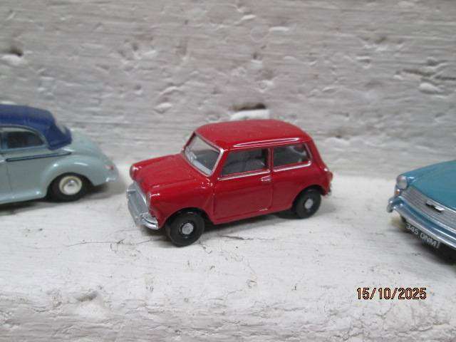 OO SCALE - OXFORD DIECAST MOTORCAR MODELS - X6