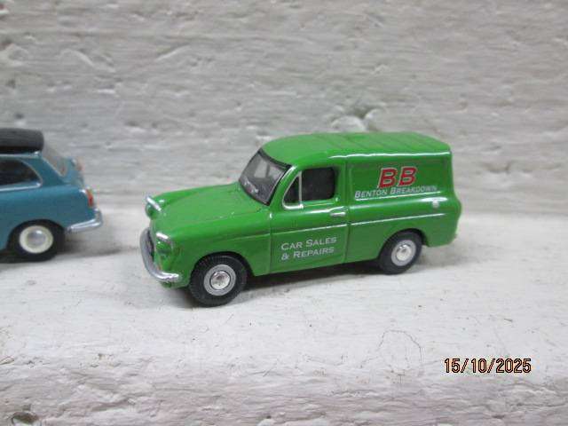 OO SCALE - OXFORD DIECAST MOTORCAR MODELS - X6