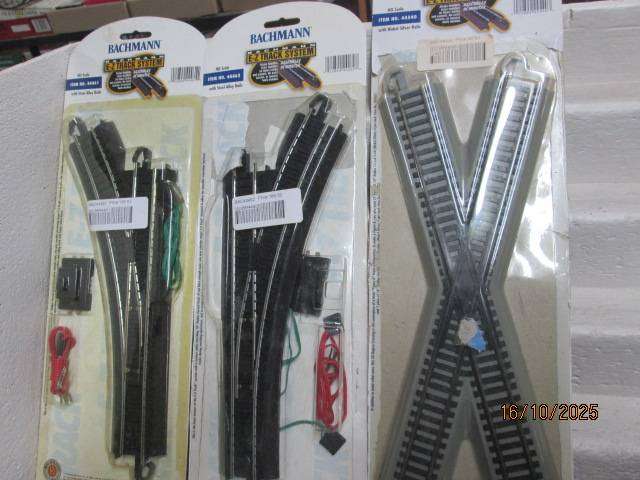HO / OO SCALE - BACHMANN - EZ TRACK -  CONTROLLER, POINTS & EQUIPMENT