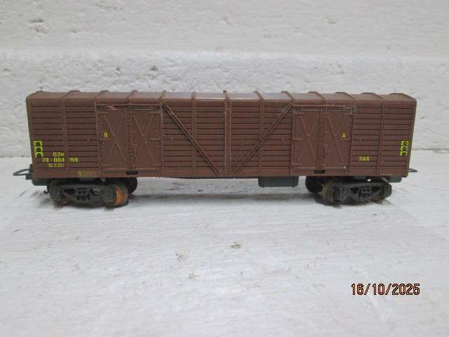 HO SCALE - LIMA - SAR - BROWN OZ BOX CAR WAGON