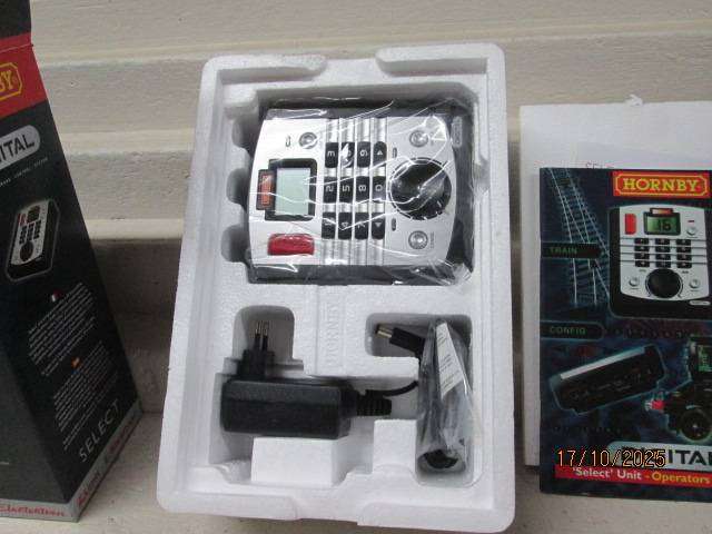 OO SCALE - HORNBY - DIGITAL CONTROLLER - BOXED