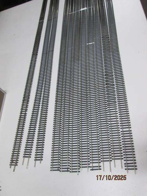 HO / OO SCALE - NICKLE SILVER FLEXI TRACK - X11