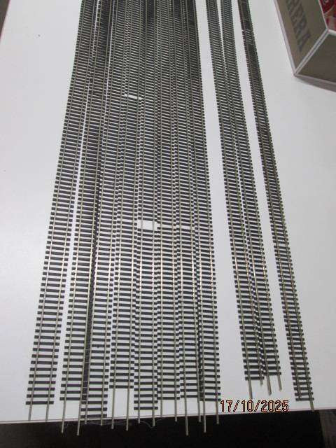 HO / OO SCALE - NICKLE SILVER FLEXI TRACK - X11