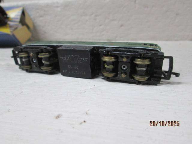 N SCALE - LONESTAR - X5 GOODS WAGONS + DIESEL LOCOMOTIVE