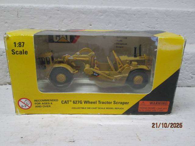 HO SCALE- NORSCOTT - CAT627 G - WHEEL TRACTOR SCRAPER - BOXED