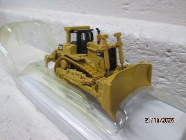 HO SCALE- NORSCOTT - CAT D9T TRACK-TYPE TRACTOR BOXED