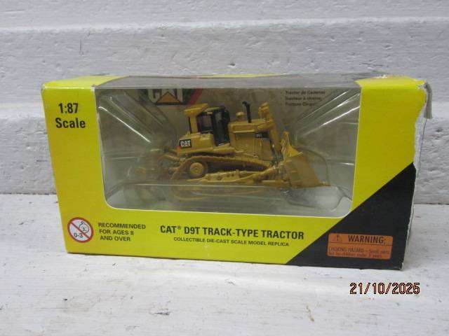 HO SCALE- NORSCOTT - CAT D9T TRACK-TYPE TRACTOR BOXED