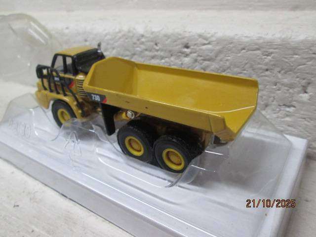 HO SCALE- NORSCOTT - CAT 730 - ARTICULATED TRUCK - BOXED