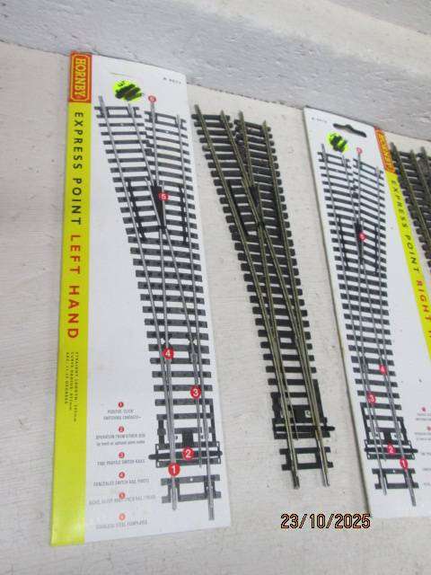HO / OO SCALE - HORNBY - POINTS - X4 - BOXED
