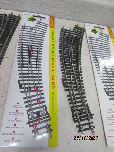 HO / OO SCALE - HORNBY - POINTS - X4 - BOXED