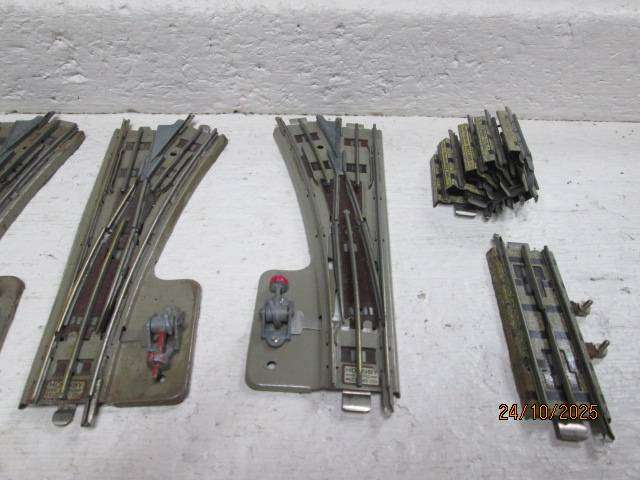 OO SCALE - HORNBY DUBLO - POINTS - 3-RAIL-  X5