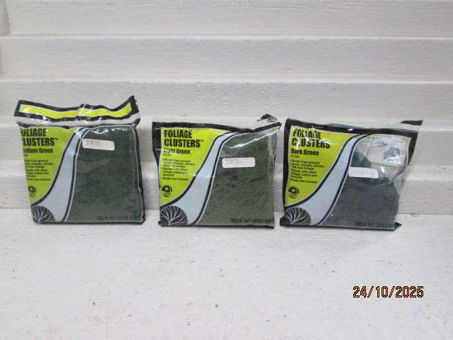 HO SCALE - WOODLANDS SCENICS - VARIOUS FOLIAGE CLUSTERS - X3 - BOXED