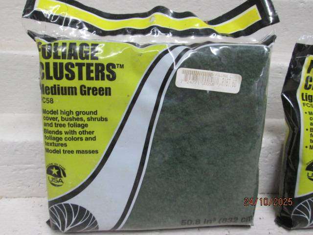 HO SCALE - WOODLANDS SCENICS - VARIOUS FOLIAGE CLUSTERS - X3 - BOXED